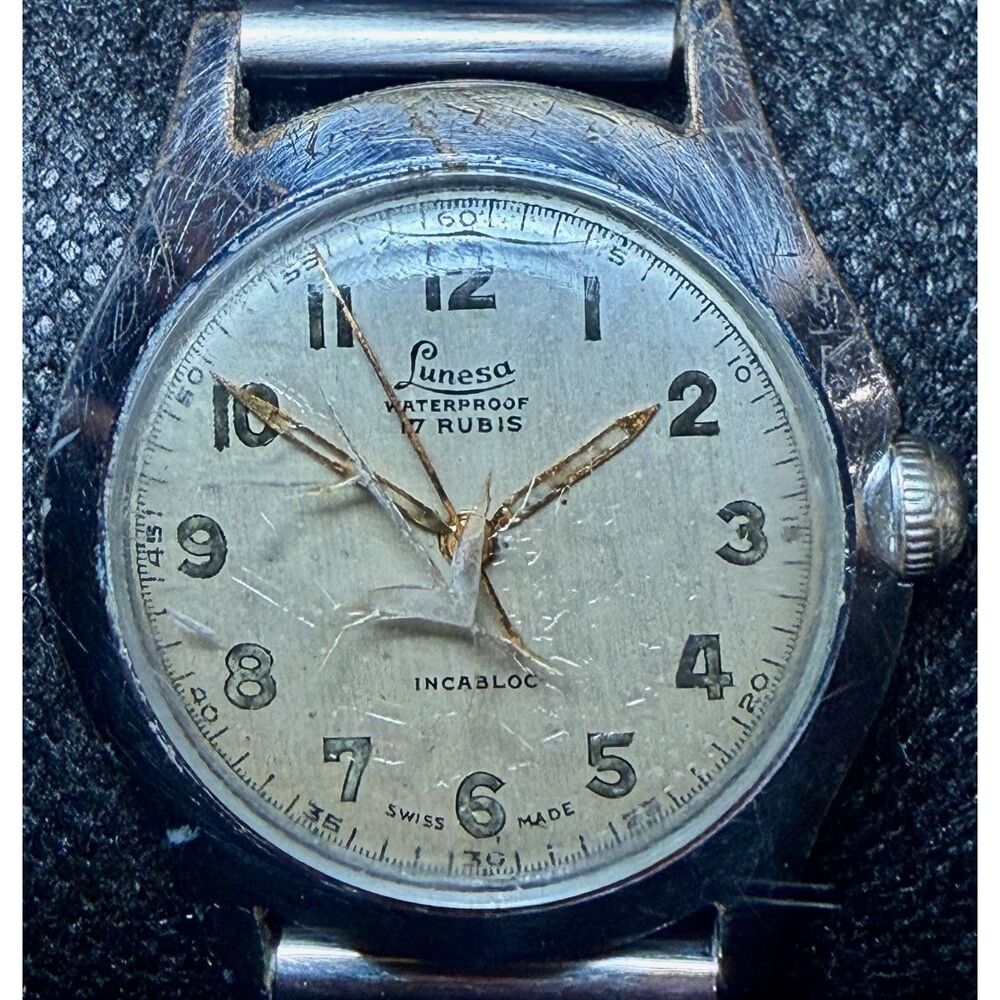 Vintage 1940s Lunesa Swiss Mechanical Watch